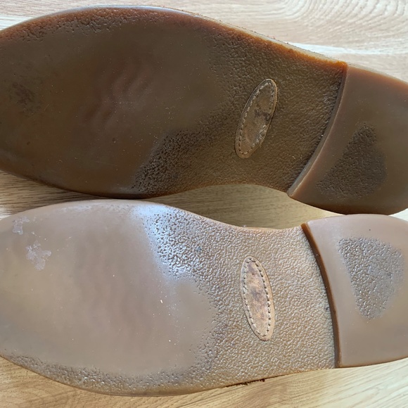Classic Clarks Desert Boots in Tan – Size 10M main image 16